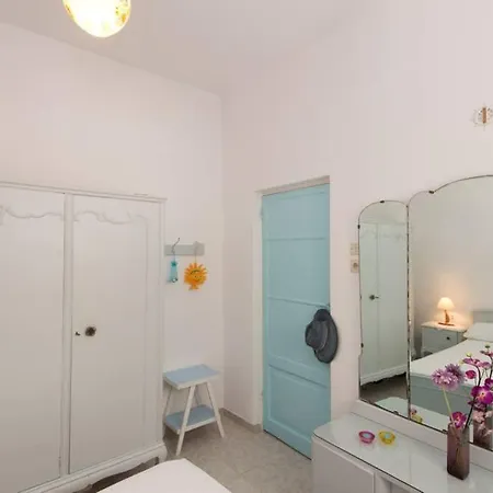 Seafront Quiet House With Bbq In Molos بيت للعطل *