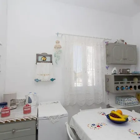 Seafront Quiet House With Bbq In Molos *